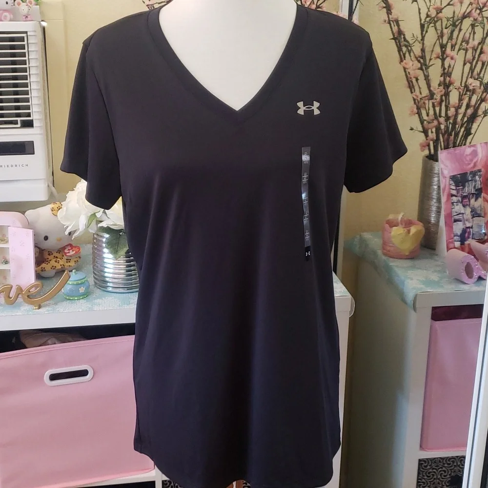 *** SOLD *** Women’s Under Armour Bundle - Picture 2 of 6
